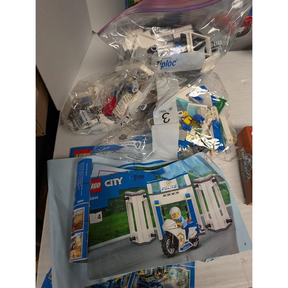 LEGO City Police Station 60246 (Read Description)